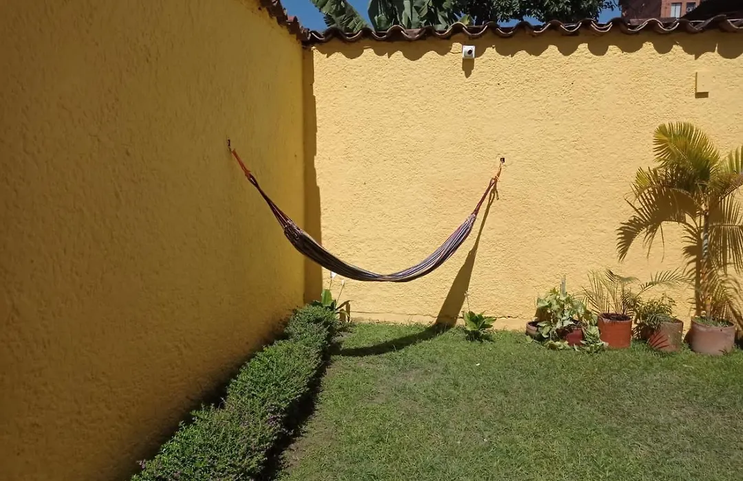Yellow House Hostel-1